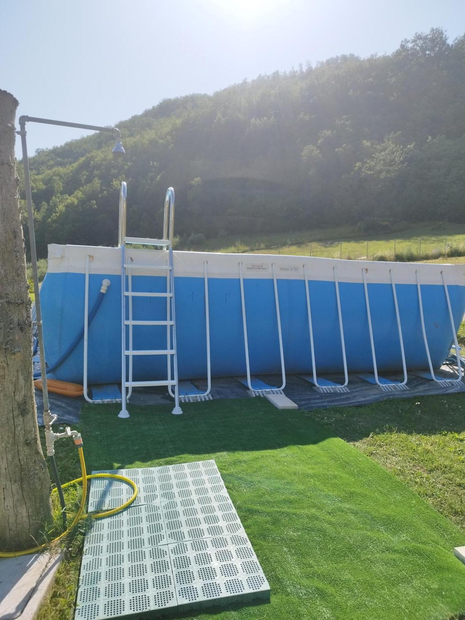 Agriturismo Le Cascine カステル・ディ・トーラ エクステリア 写真